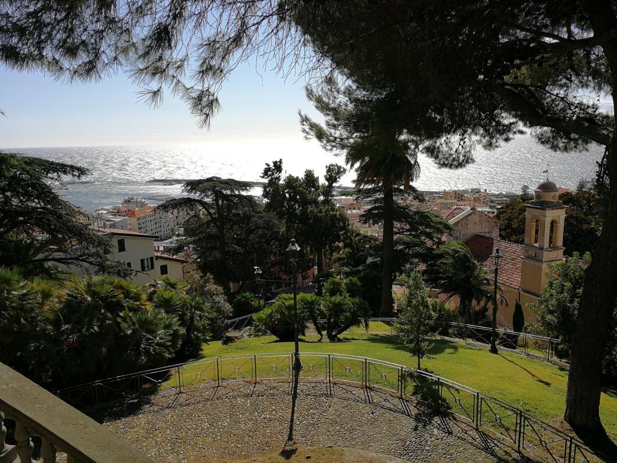 Comodo Con Giardino E Patio * Sanremo